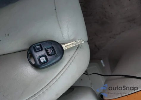 2005 Lexus Rx 330 from USA, damaged, VIN 2T2HA31U85C056411